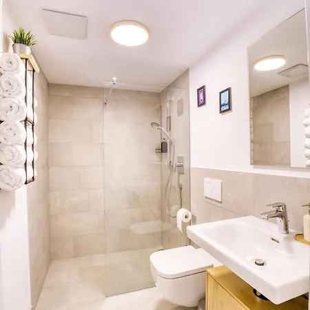 Design Bavaria - Kueche, Smart-tv & Mehr Apartment *